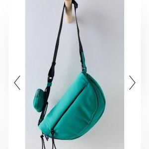 FP Hit the Trails Sling bag NIB teal/mint